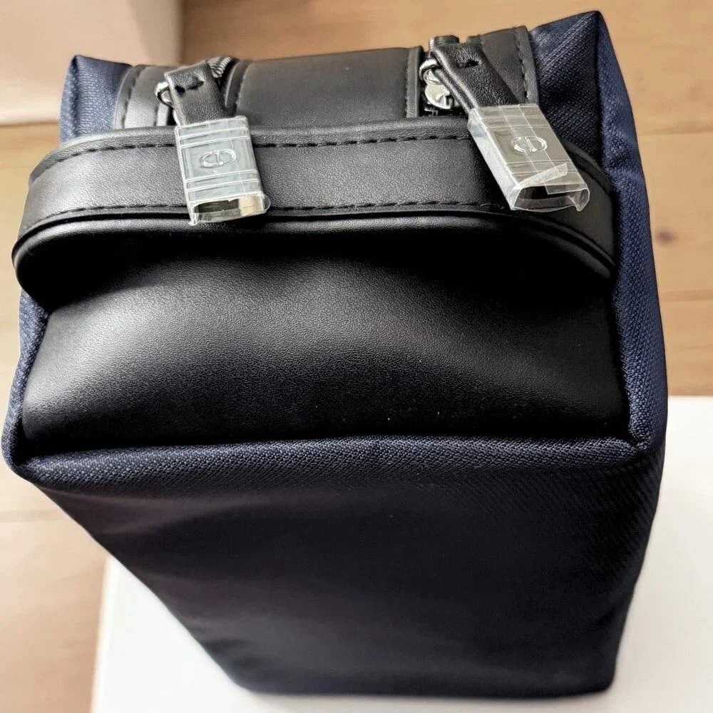 Dior Sauvage Men’s Travel Duo – Toiletry Pouch + 10 mL EDT Mini NIB - Picture 11 of 12
